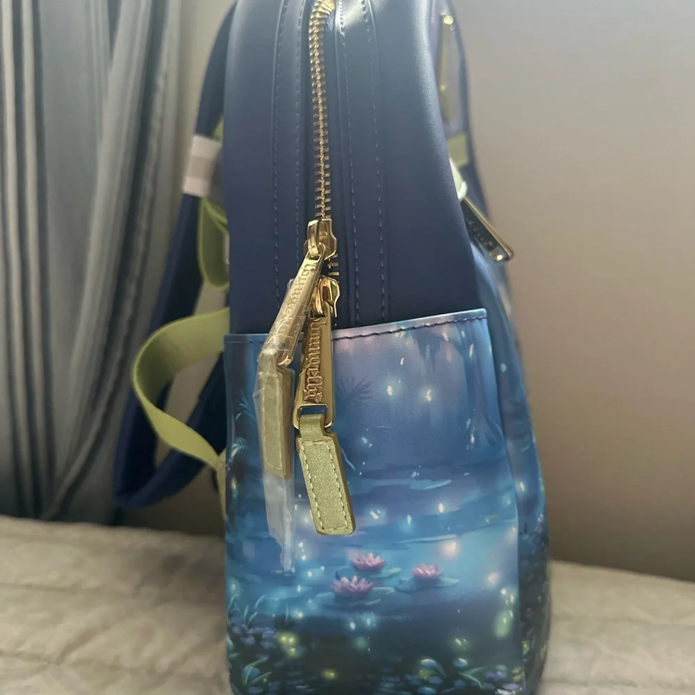✨ Disney Loungefly Princess and the Frog Light-Up Backpack — Never Used 🐸💛 - Picture 3 of 3